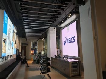 ASICS 3